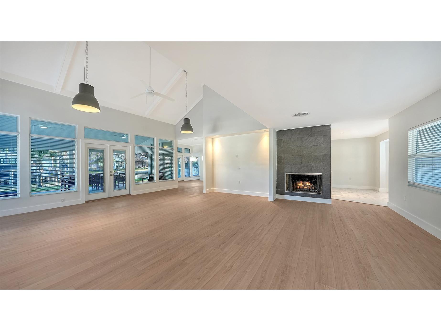 940 Alameda Way Sarasota FL 34234 - WHITAKER BAYOU A4683727 image4