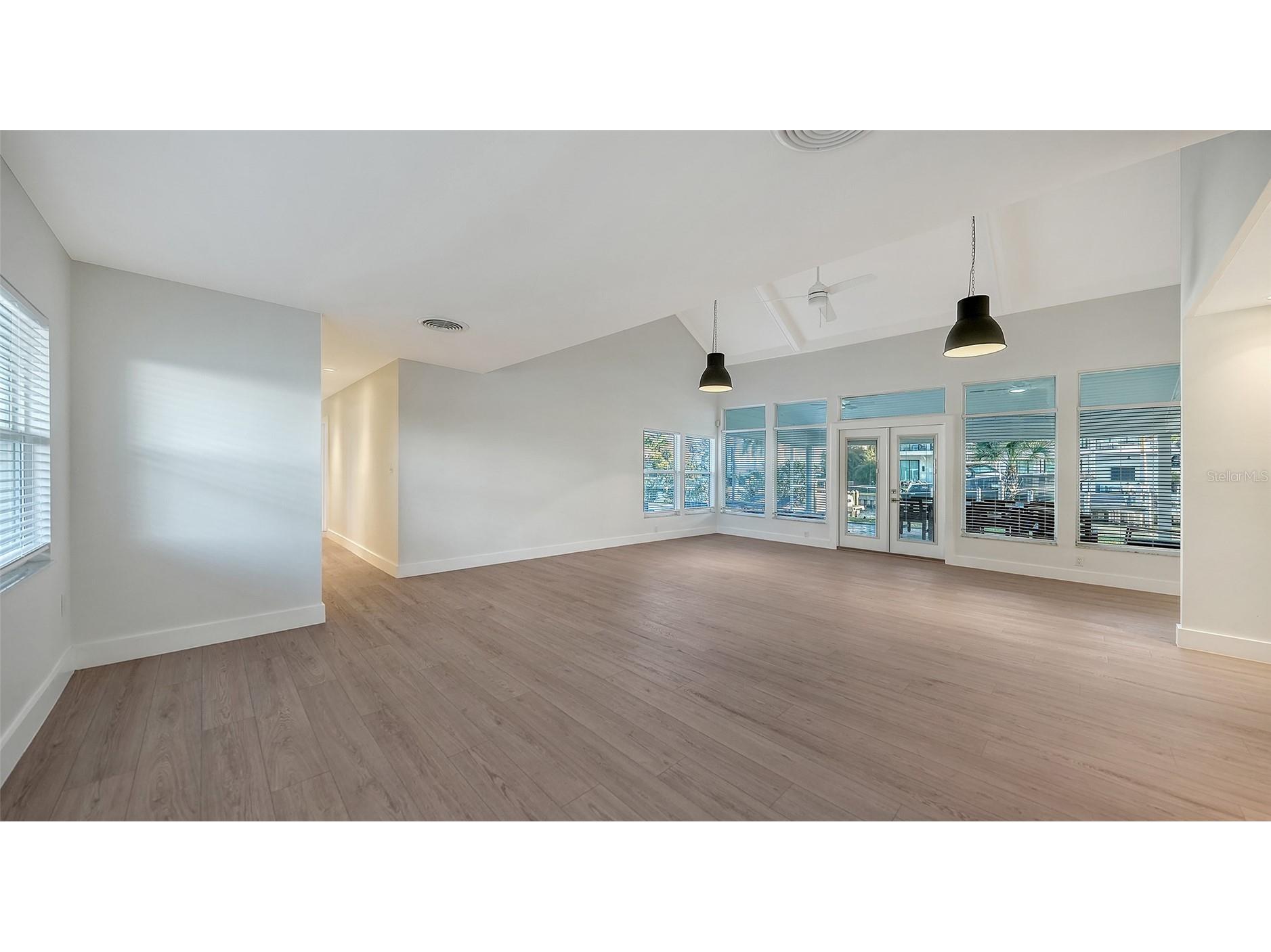 940 Alameda Way Sarasota FL 34234 - WHITAKER BAYOU A4683727 image6