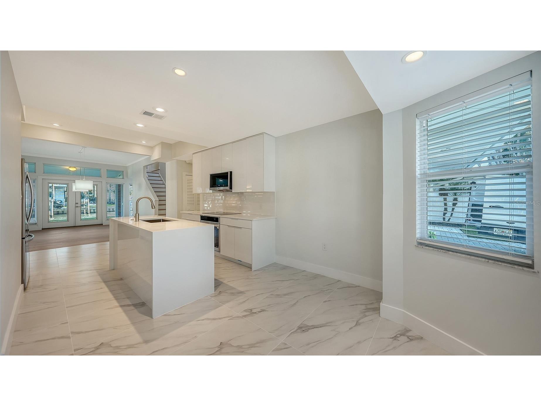 940 Alameda Way Sarasota FL 34234 - WHITAKER BAYOU A4683727 image7