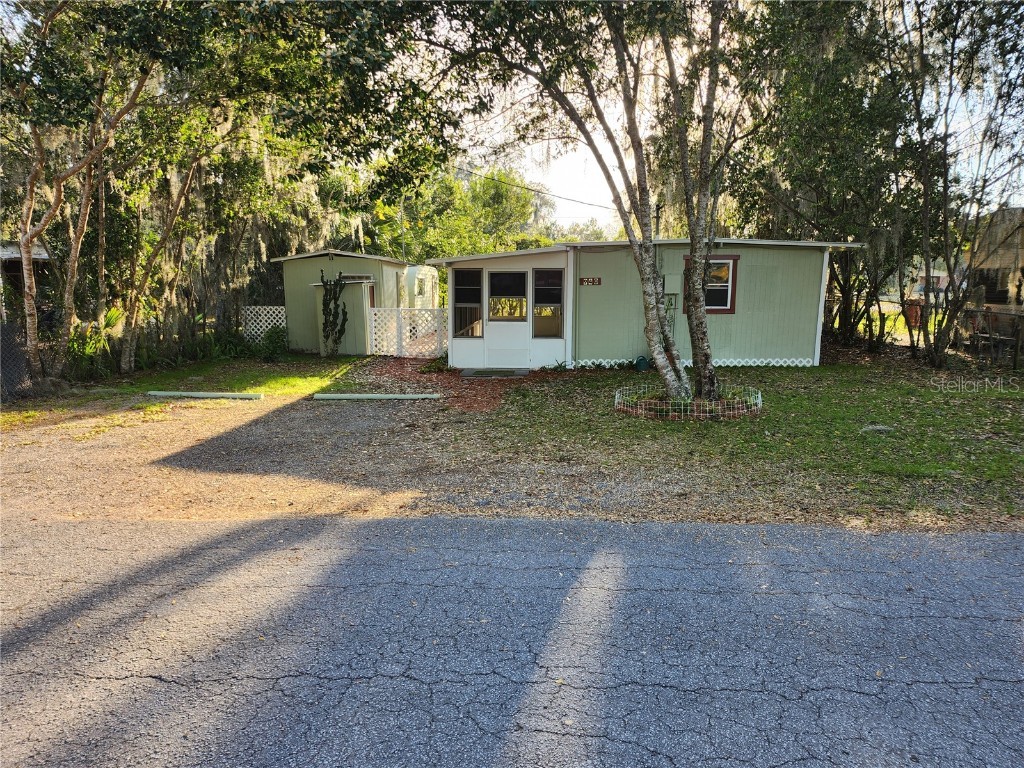 940 Cr 484a Lake Panasoffkee FL 33538 T3507812 image1