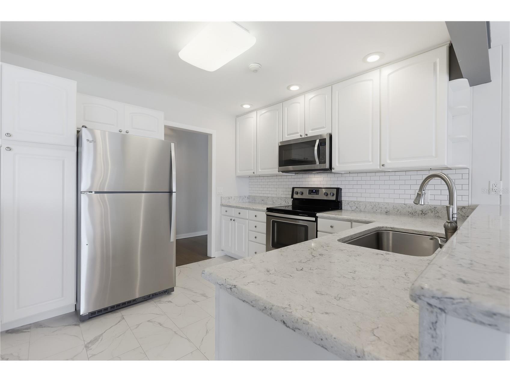 940 N Kepler Road Deland FL 32724 - LAKE TALMADGE V4948240 image10