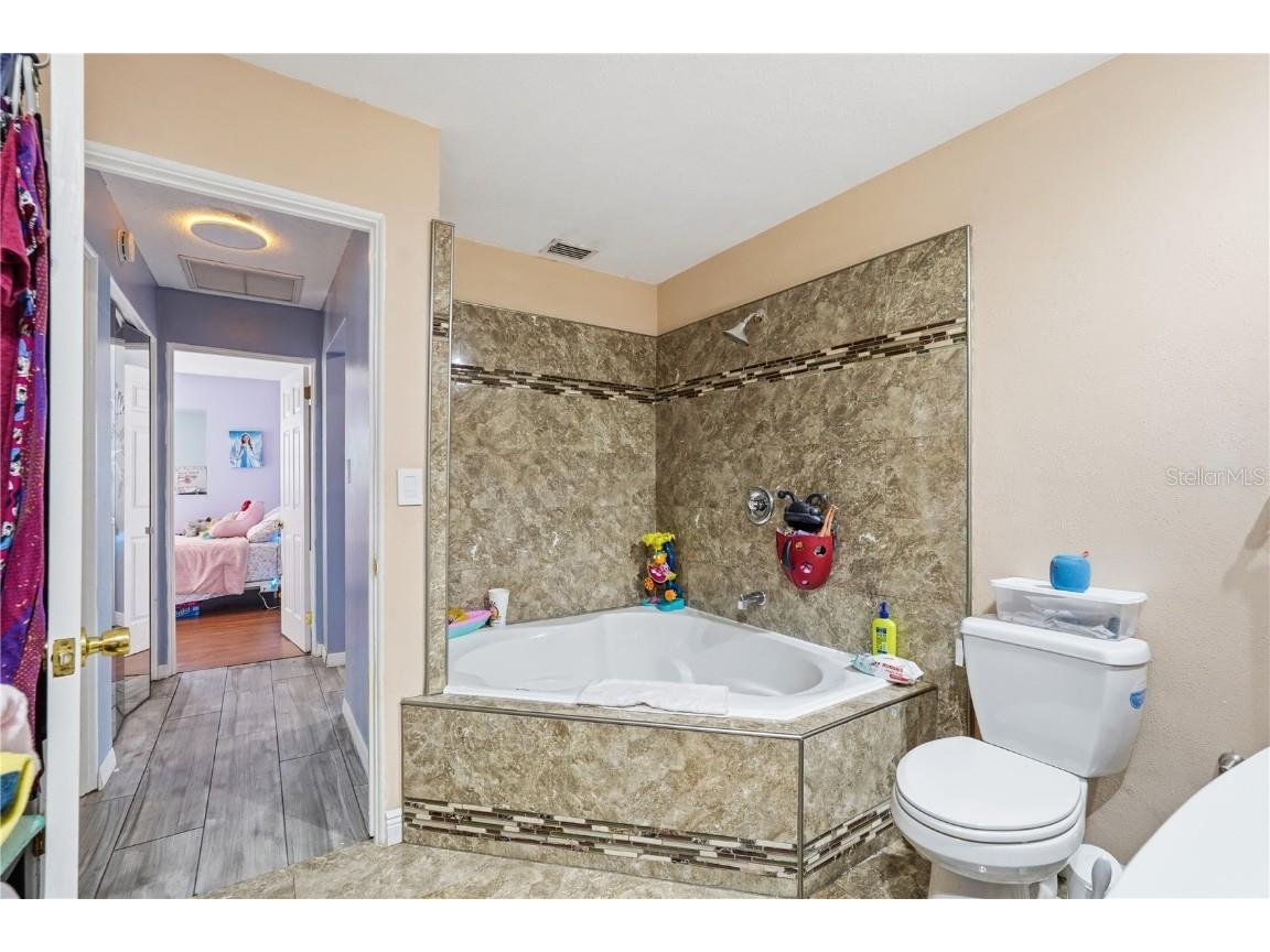 940 Orangeview Drive Largo FL 33778 TB8447829 image16