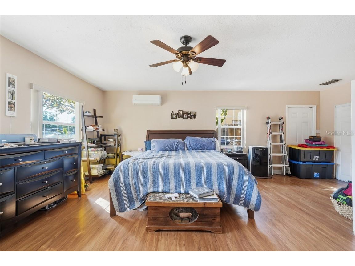 940 Orangeview Drive Largo FL 33778 TB8447829 image33