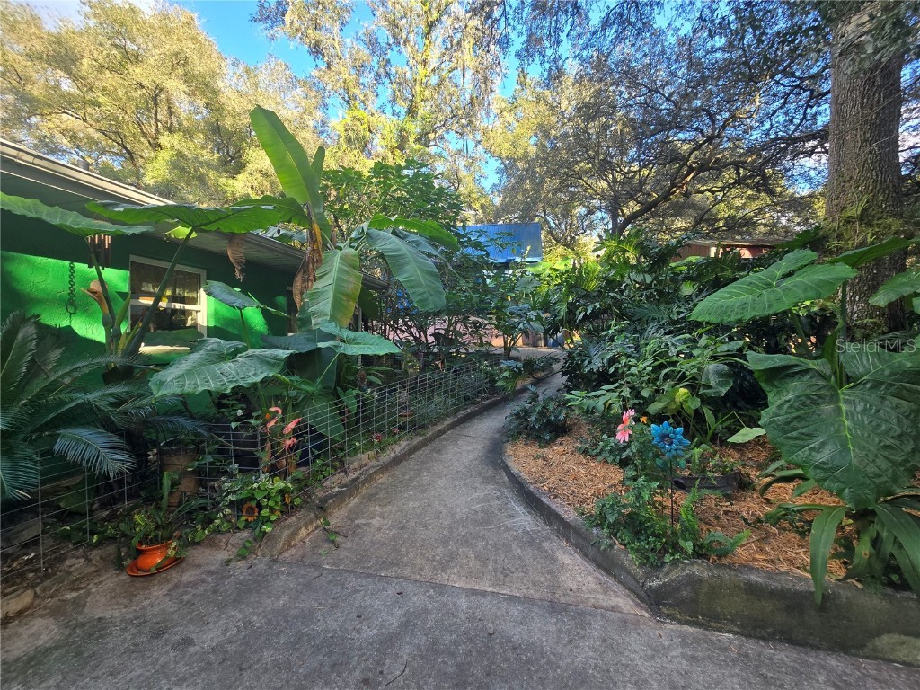 940 W Minnesota Avenue Orange City FL 32763 V4945846 image1