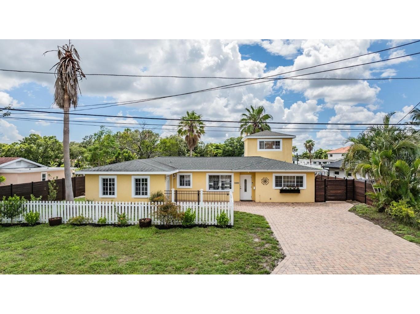 9400 Sun Isle Drive NE, Saint Petersburg, FL, 33702 MLS U8248223