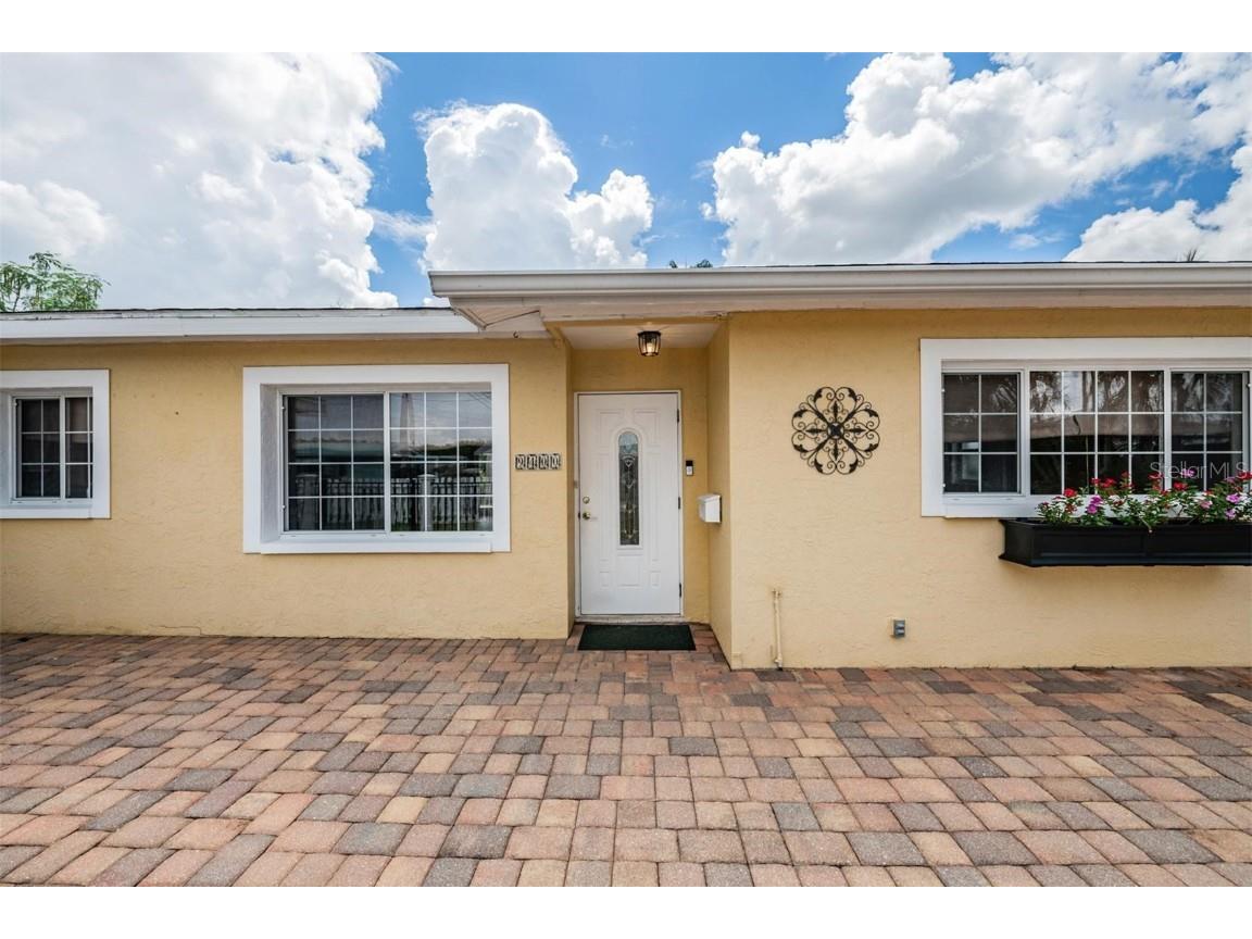 9400 Sun Isle Drive NE, Saint Petersburg, FL, 33702 MLS U8248223