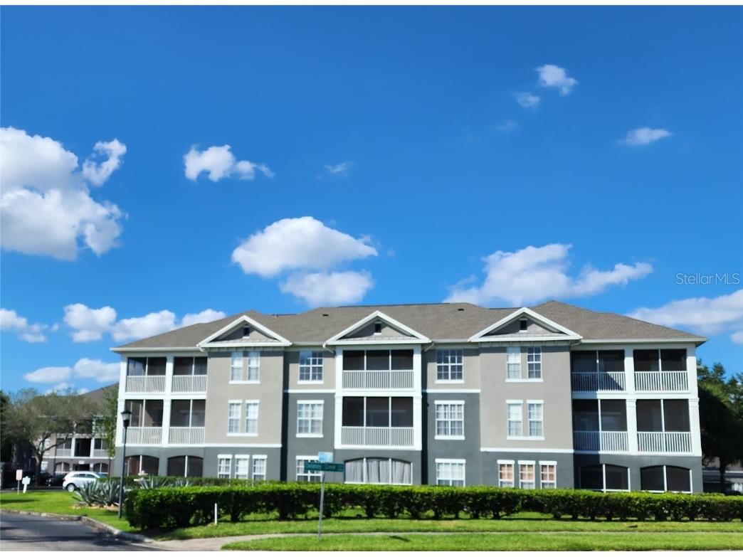9401 Crescent Loop Circle #204 Tampa FL 33619 T3448063 image1