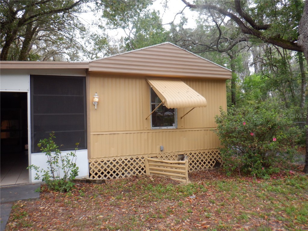 9401 Lake Drive New Port Richey FL 34654 W7863225 image1