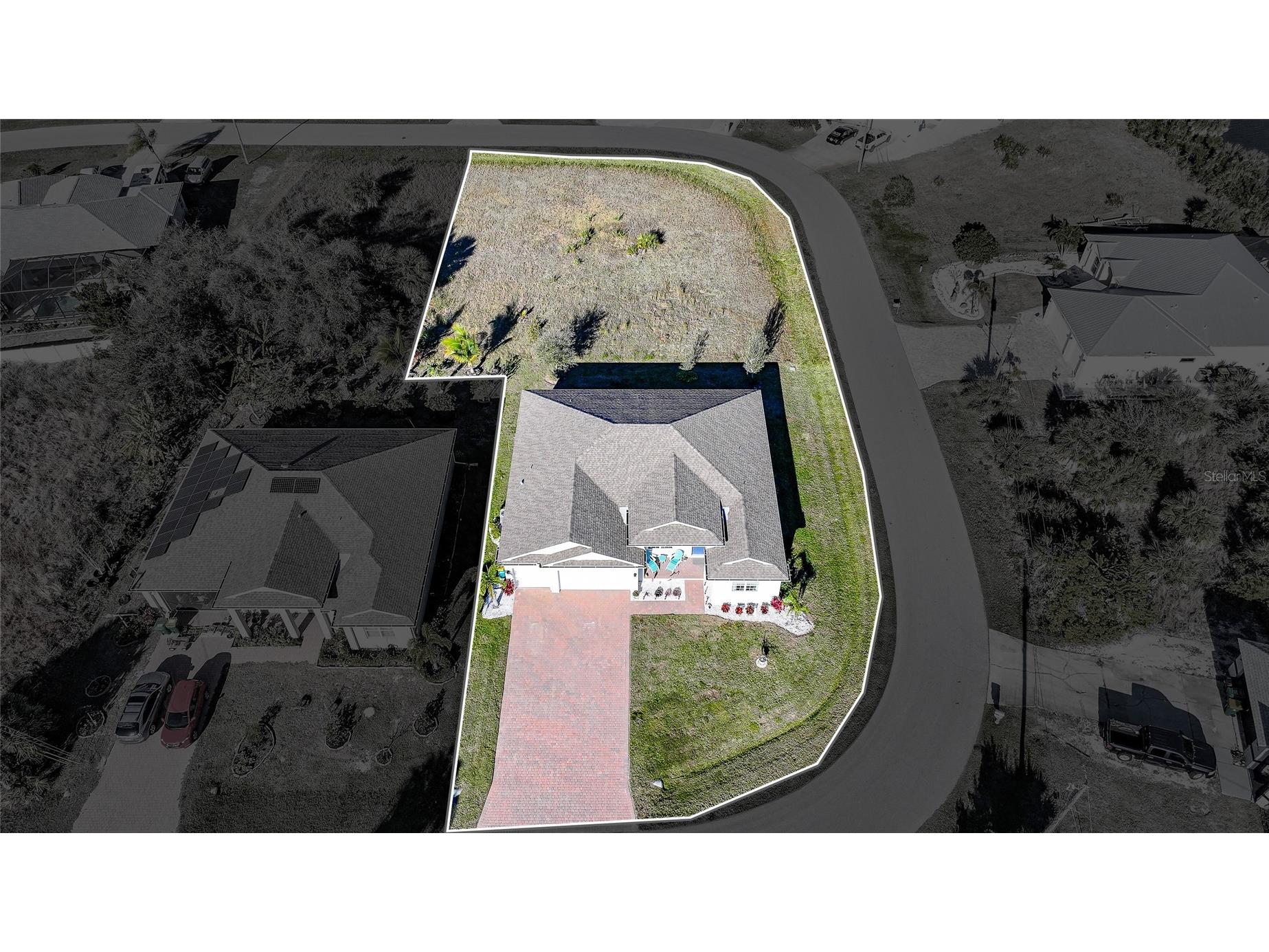 9401 President Circle Port Charlotte FL 33981 D6145708 image2