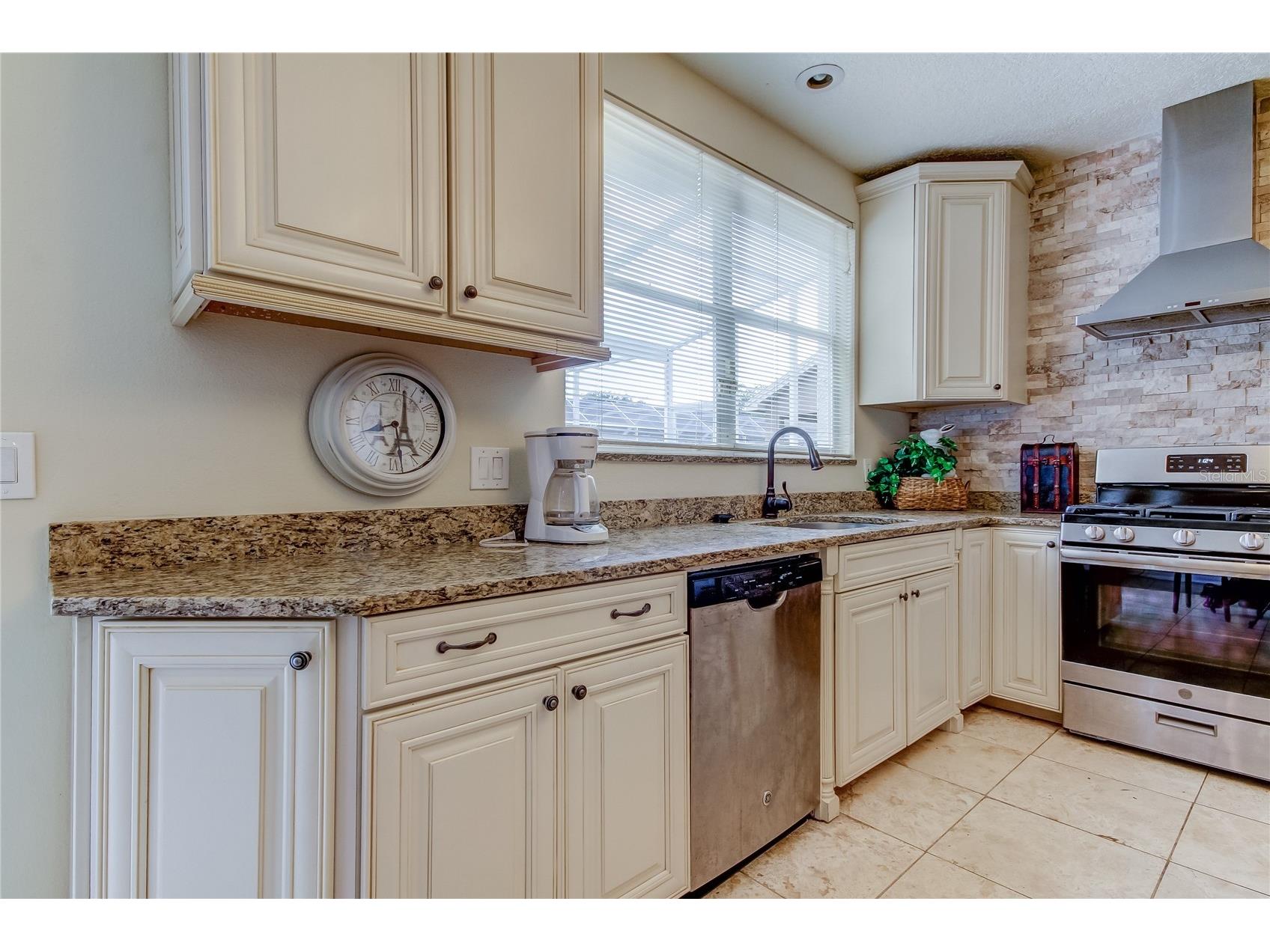 9401 Woodbay Drive Tampa FL 33626 O6394550 image12
