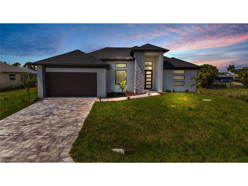 9402 Arrid Circle Port Charlotte FL 33981 - MODESTO WATERWAY A4691932 image1