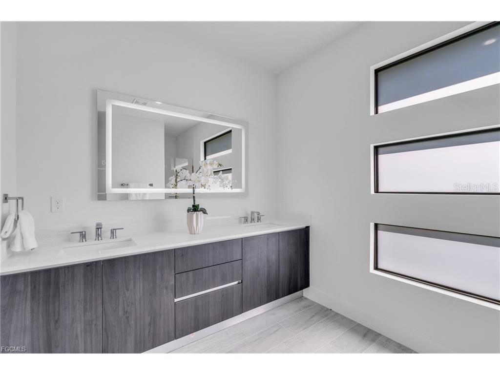 9402 Arrid Circle Port Charlotte FL 33981 - MODESTO WATERWAY A4691932 image19