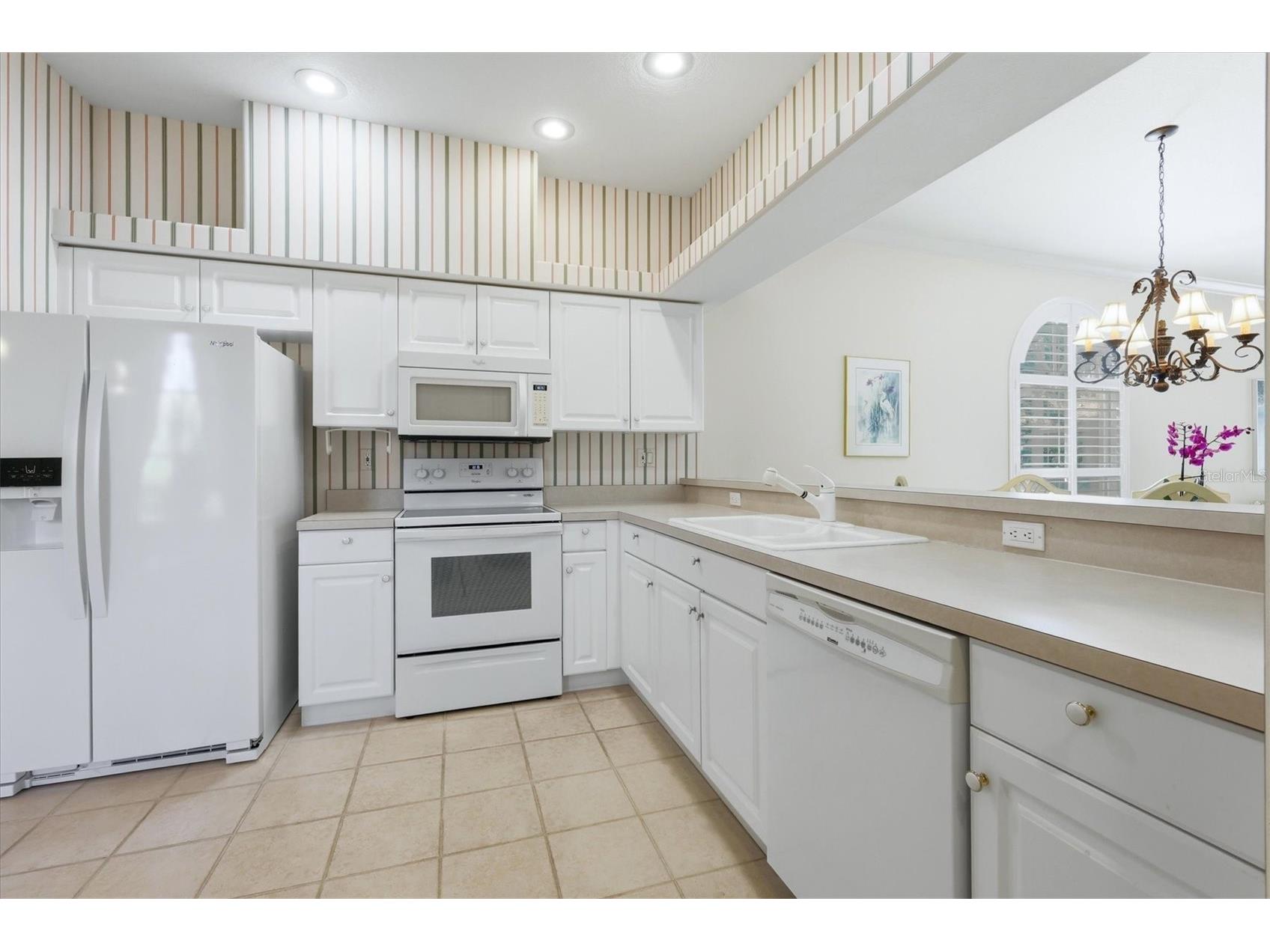 9402 Forest Hills Circle Sarasota FL 34238 A4697494 image11