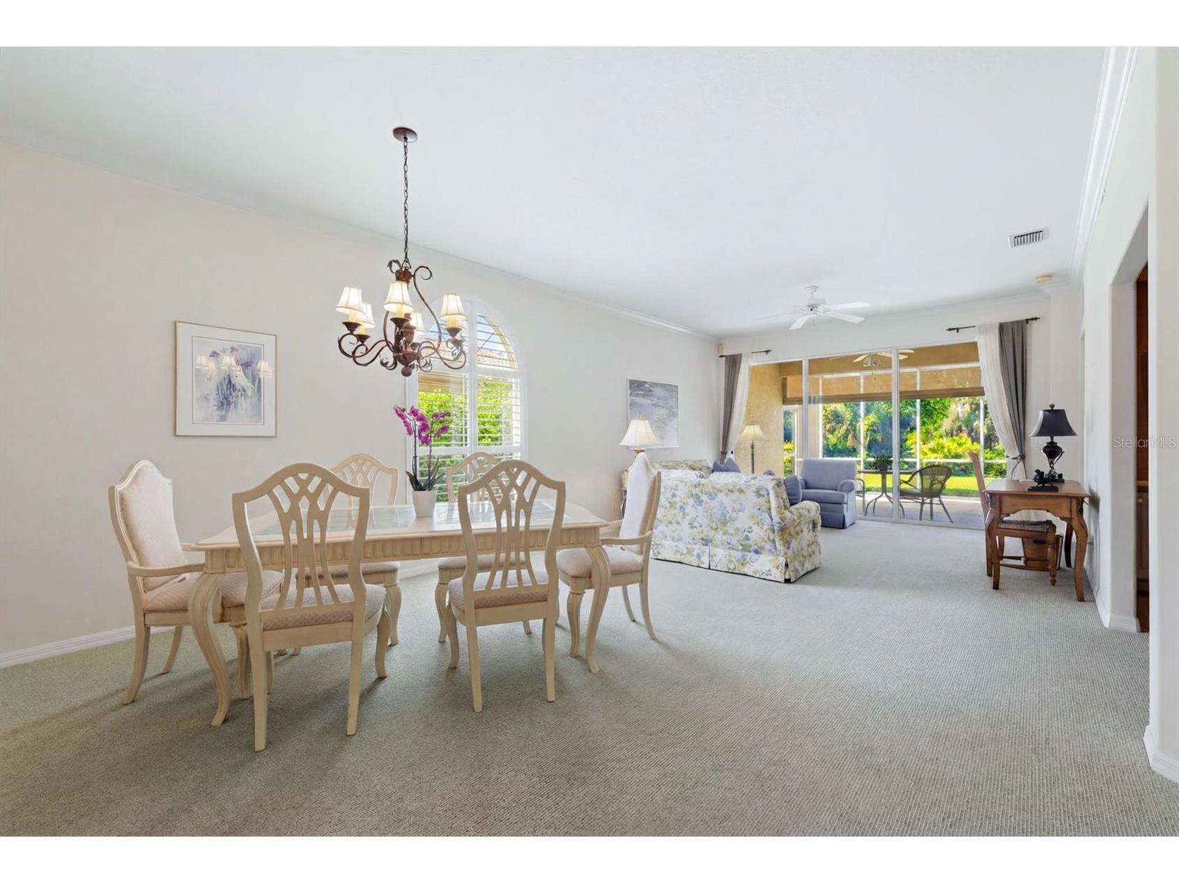 9402 Forest Hills Circle Sarasota FL 34238 A4697494 image19