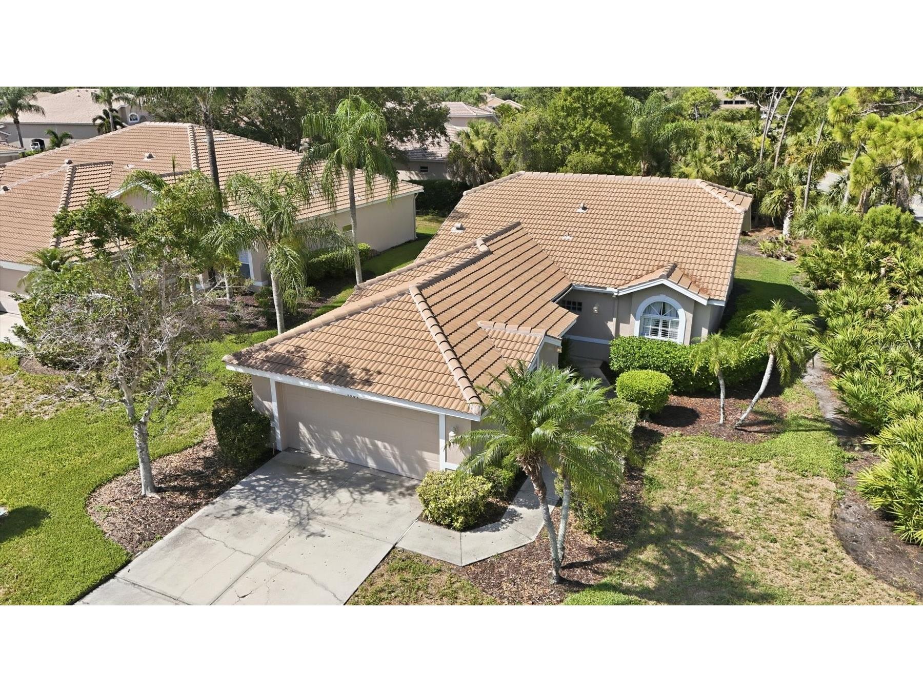 9402 Forest Hills Circle Sarasota FL 34238 A4697494 image2