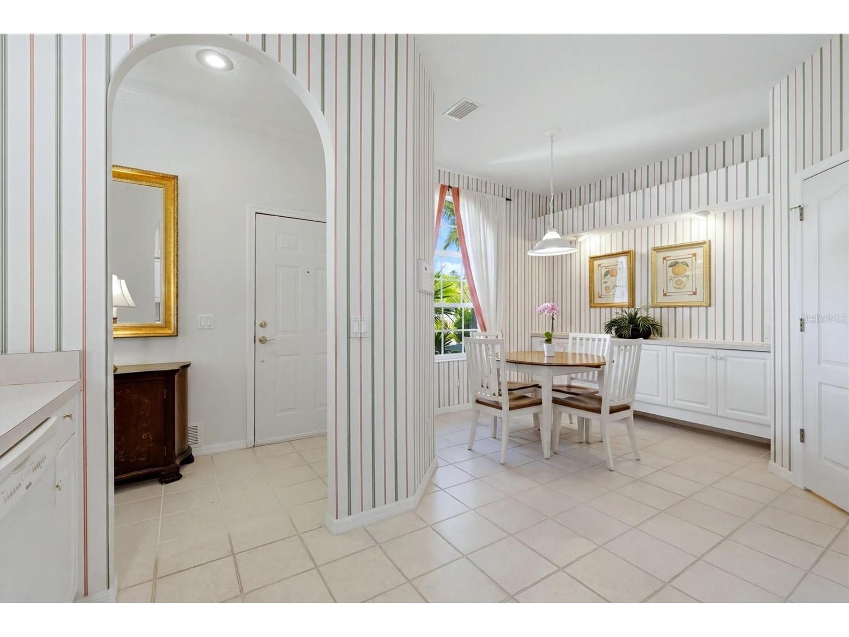 9402 Forest Hills Circle Sarasota FL 34238 A4697494 image20