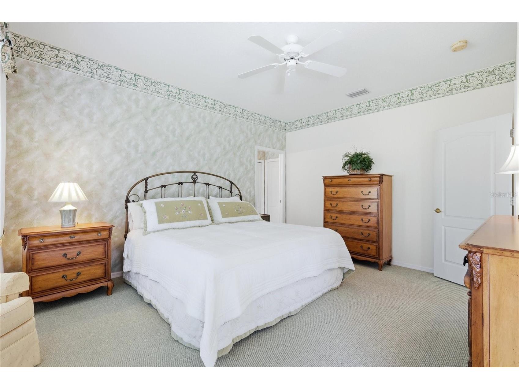 9402 Forest Hills Circle Sarasota FL 34238 A4697494 image29