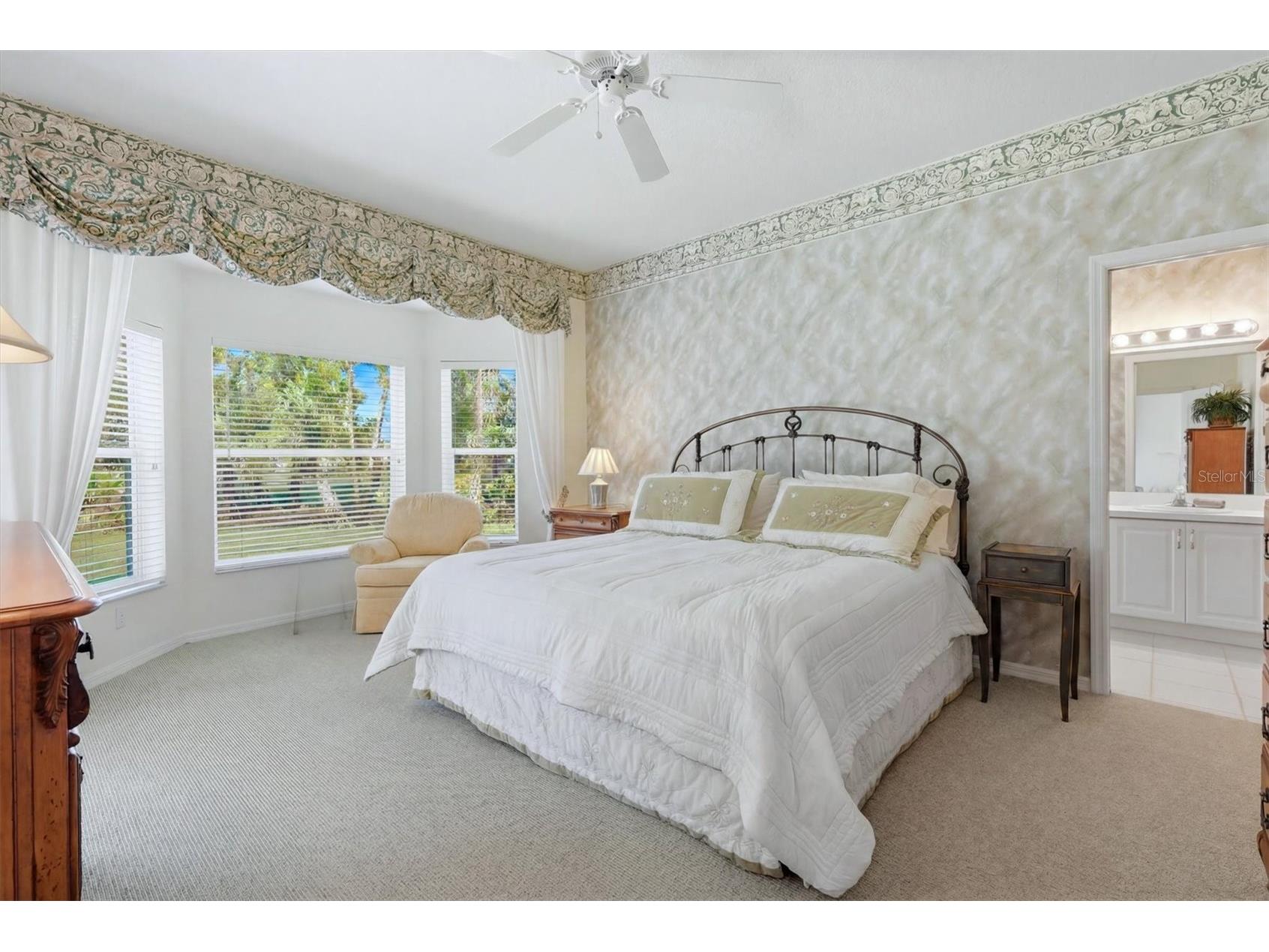 9402 Forest Hills Circle Sarasota FL 34238 A4697494 image30