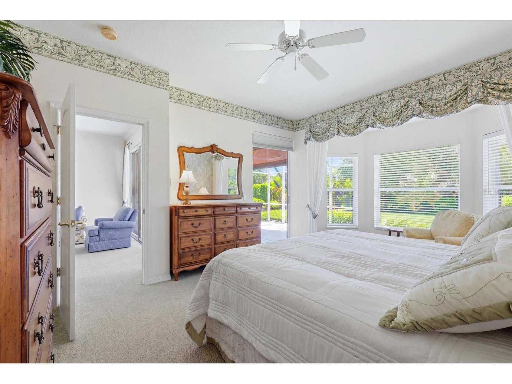 9402 Forest Hills Circle Sarasota FL 34238 A4697494 image31