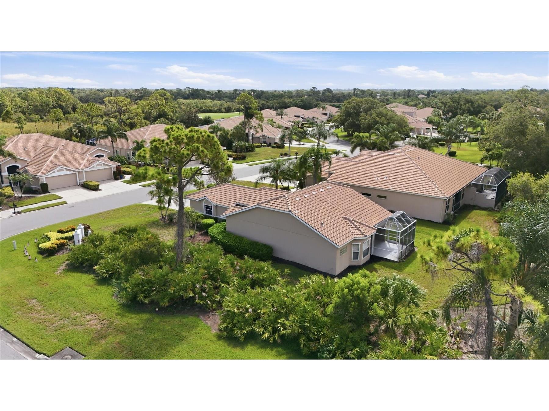 9402 Forest Hills Circle Sarasota FL 34238 A4697494 image39