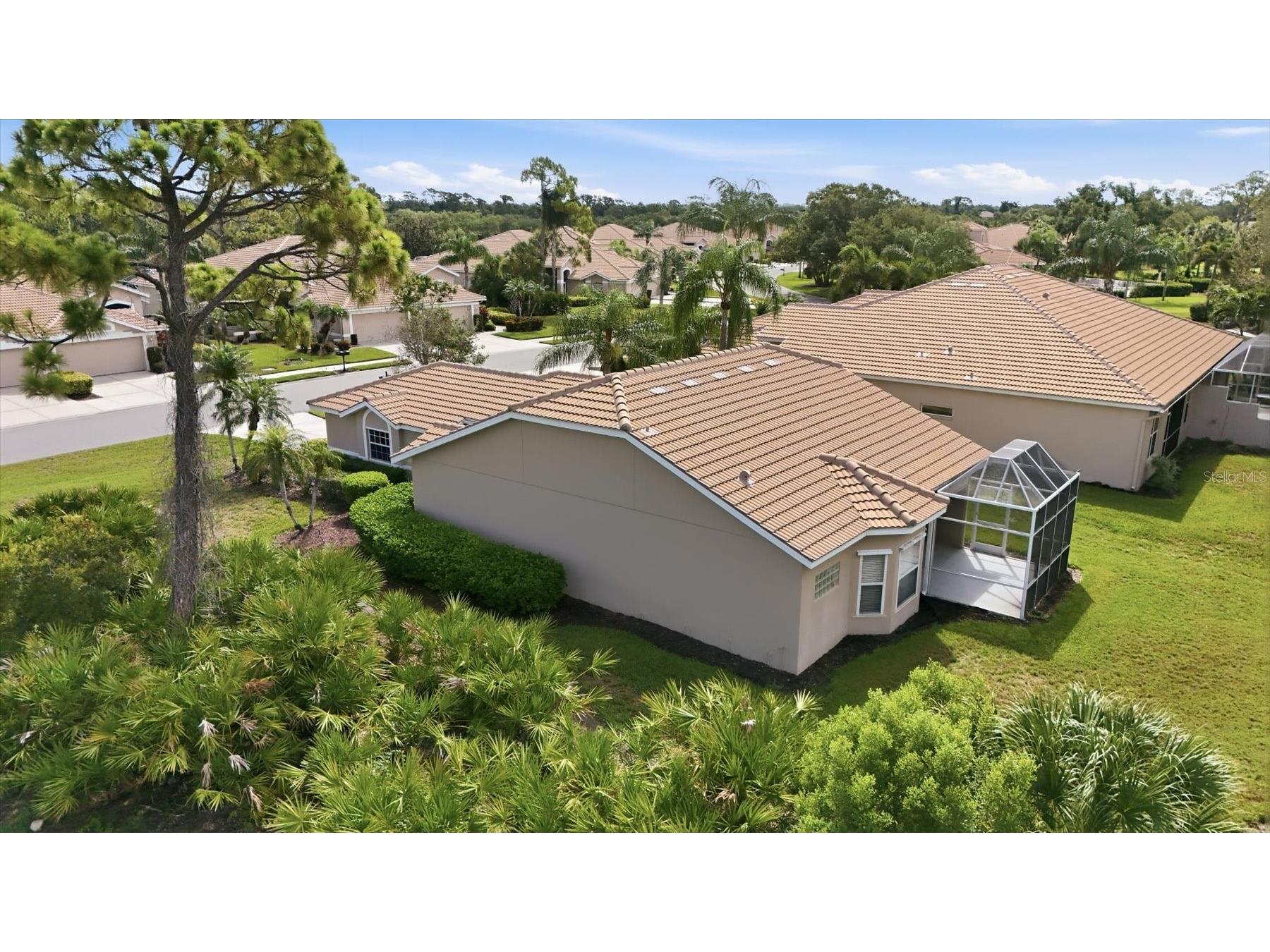 9402 Forest Hills Circle Sarasota FL 34238 A4697494 image40