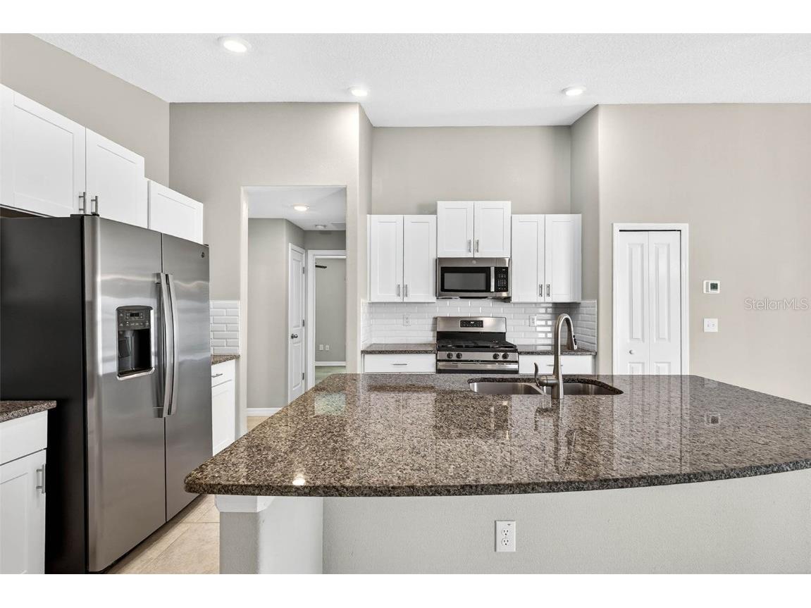 9402 Lemon Drop Loop Sun City Center FL 33573 TB8432778 image7