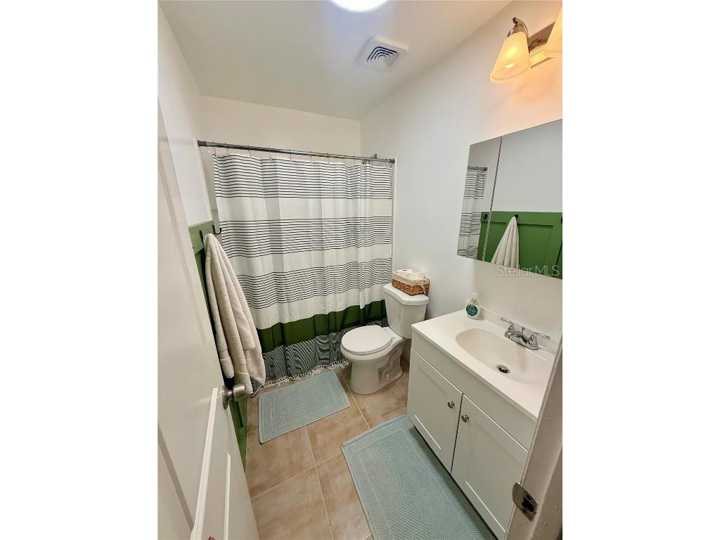 9402 N Semmes Street Tampa FL 33612 TB8440772 image14