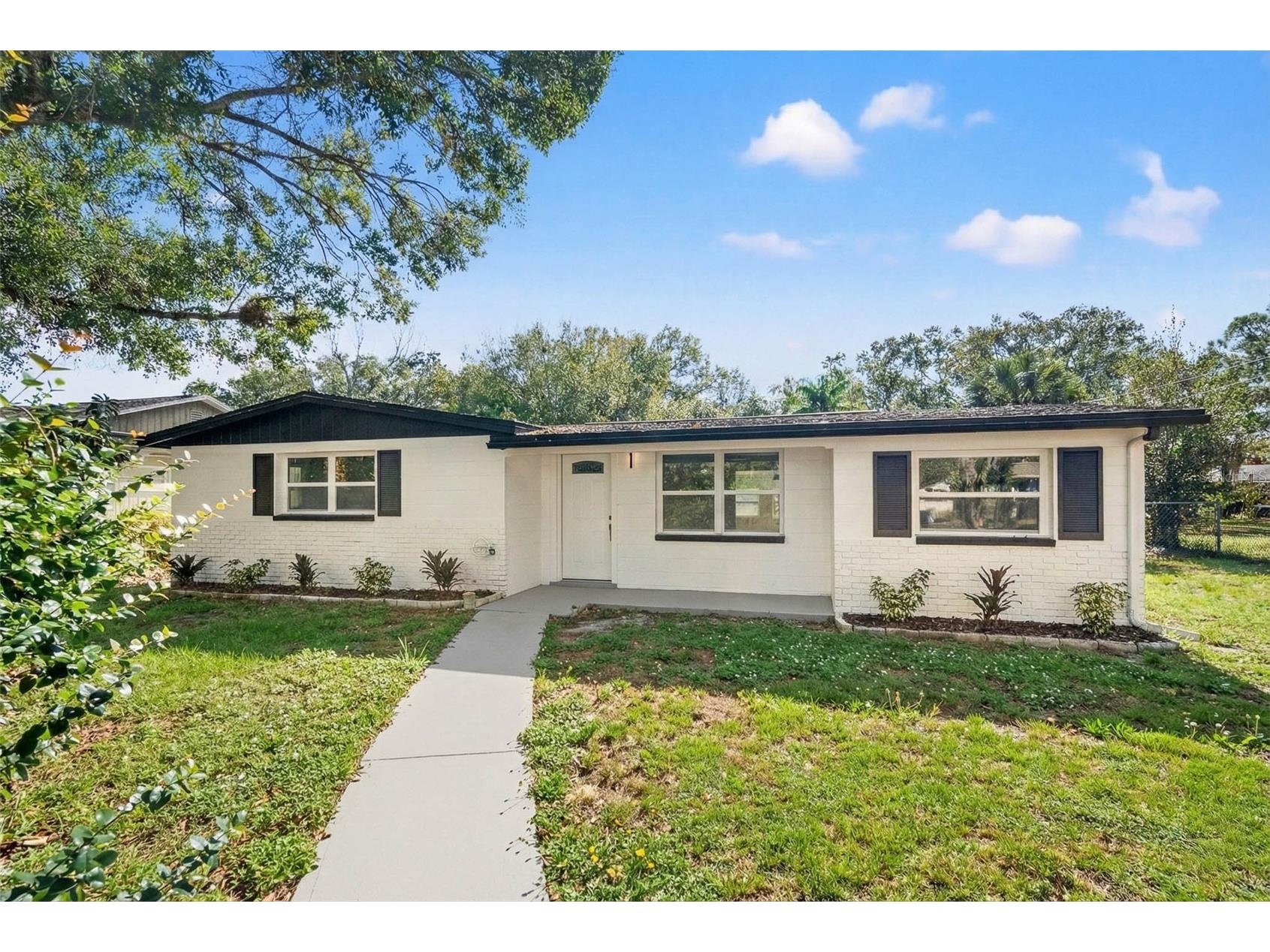 9402 W Cluster Avenue Tampa FL 33615 TB8473620 image1