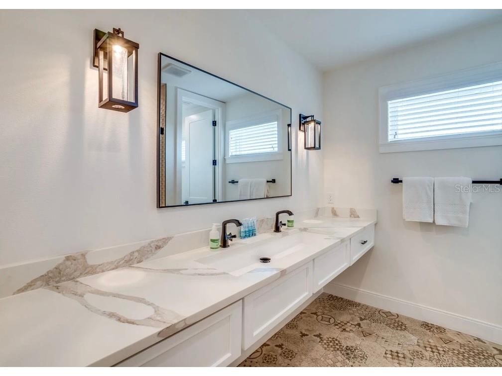 9403 Gulf Dr Anna Maria FL 34216 A4633389 image14