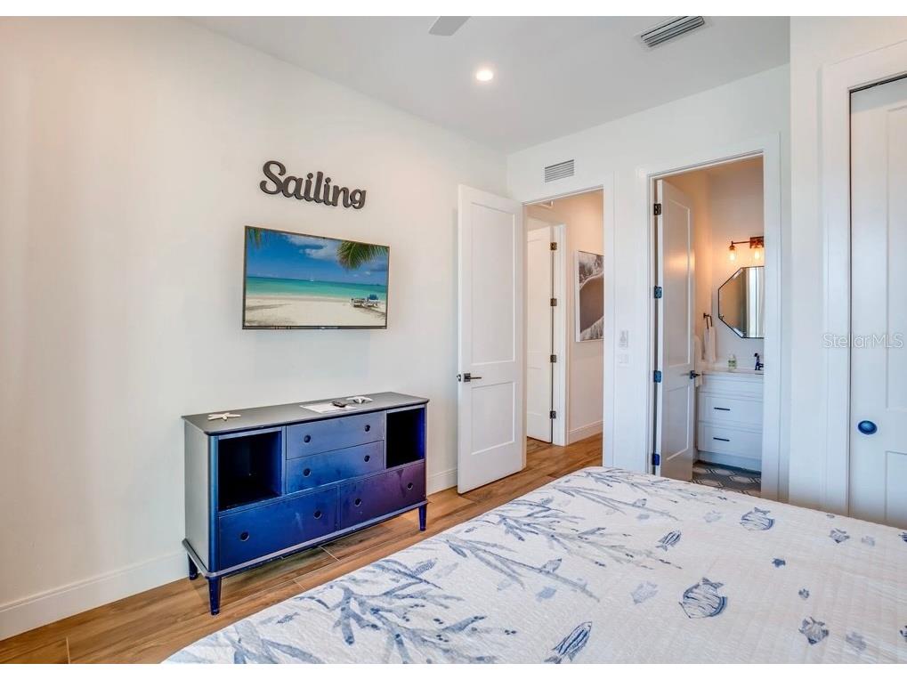 9403 Gulf Dr Anna Maria FL 34216 A4633389 image23