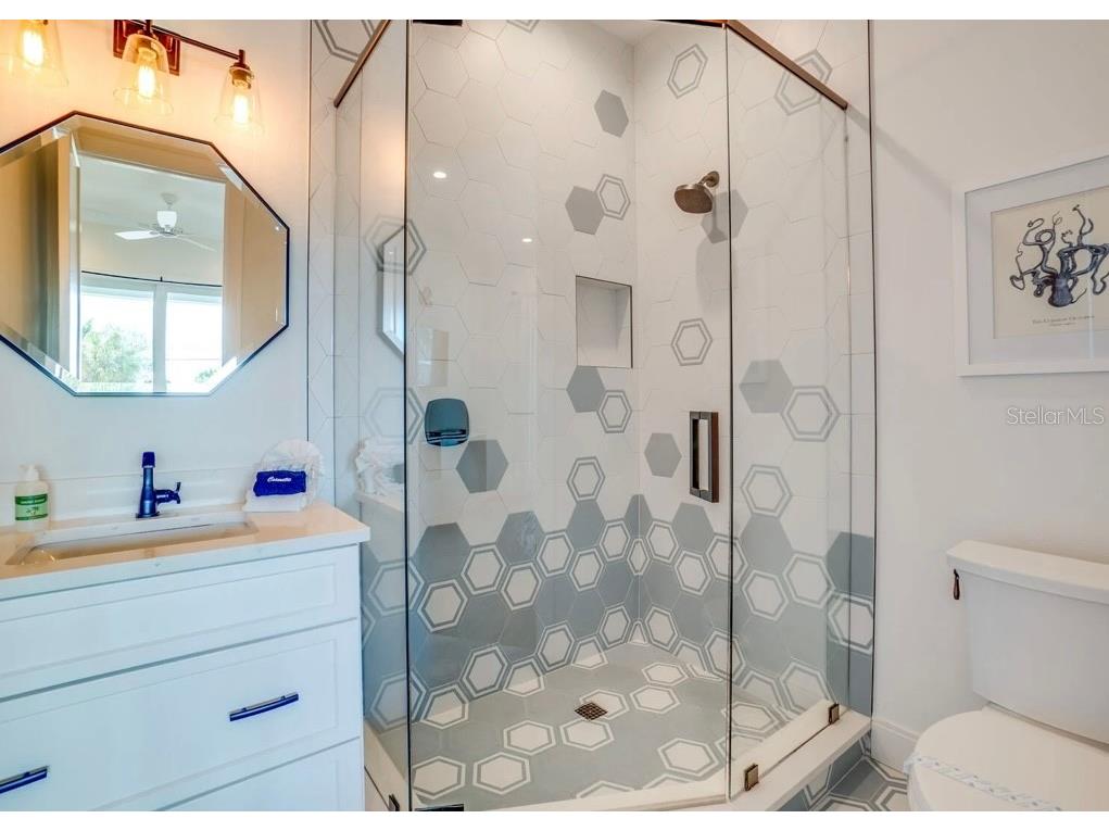 9403 Gulf Dr Anna Maria FL 34216 A4633389 image26