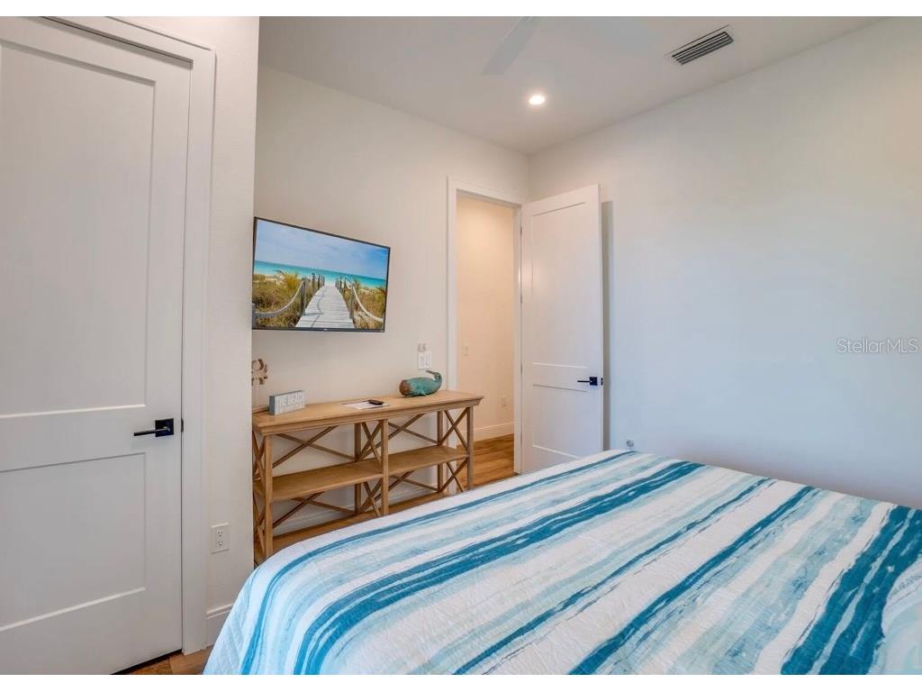 9403 Gulf Dr Anna Maria FL 34216 A4633389 image29