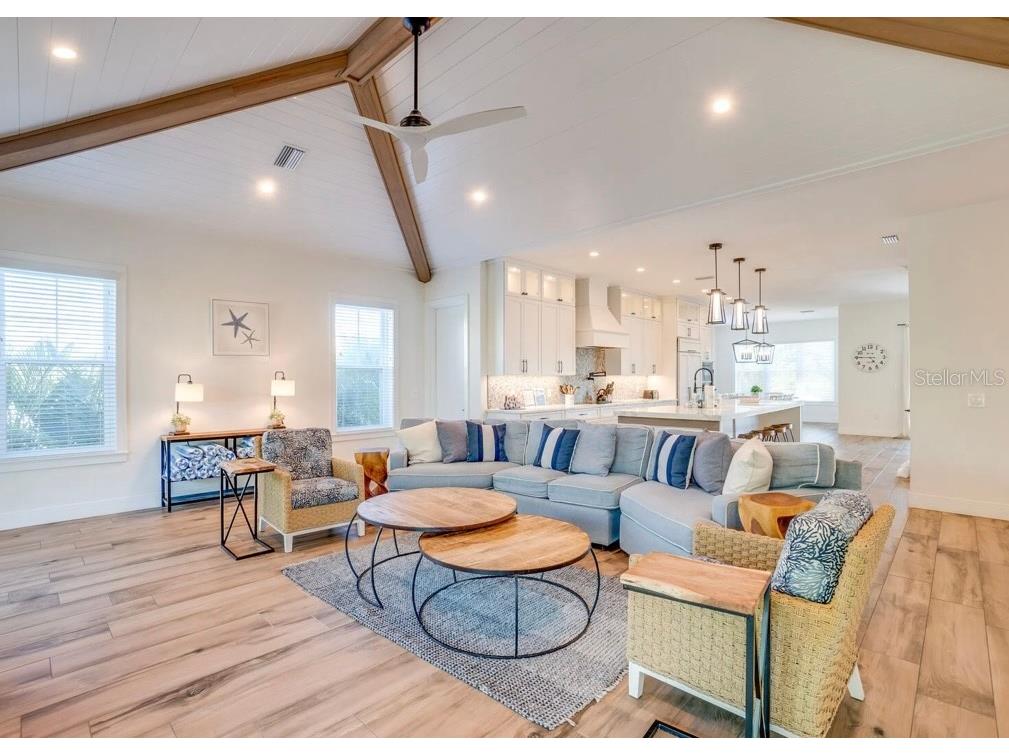 9403 Gulf Dr Anna Maria FL 34216 A4633389 image3