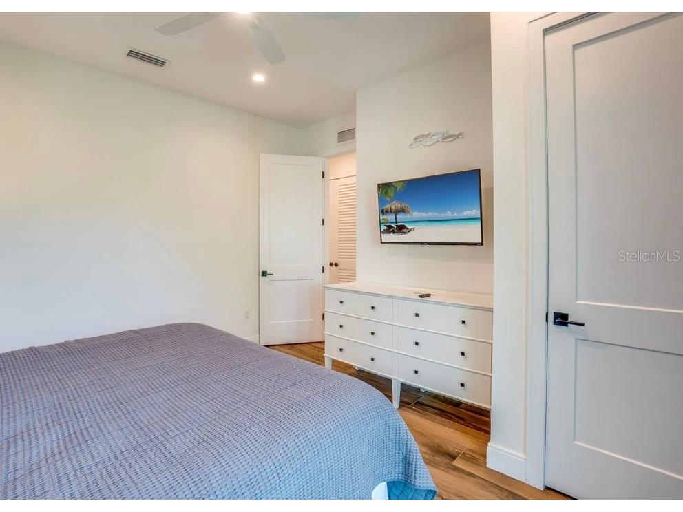 9403 Gulf Dr Anna Maria FL 34216 A4633389 image32