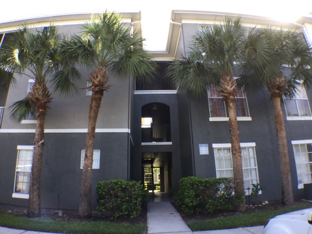 9404 Crescent Loop Circle #104 Tampa FL 33619 TB8349337 image1