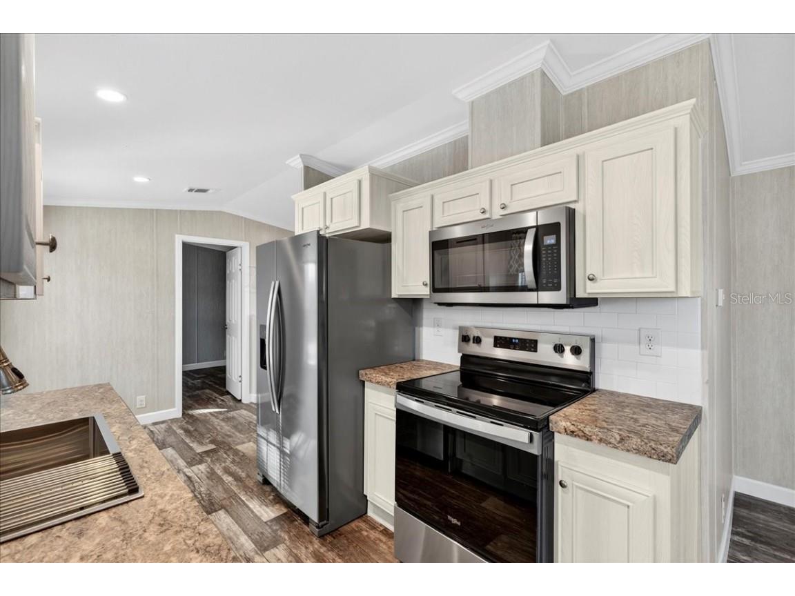 9404 Loras Street New Port Richey FL 34654 G5101814 image4