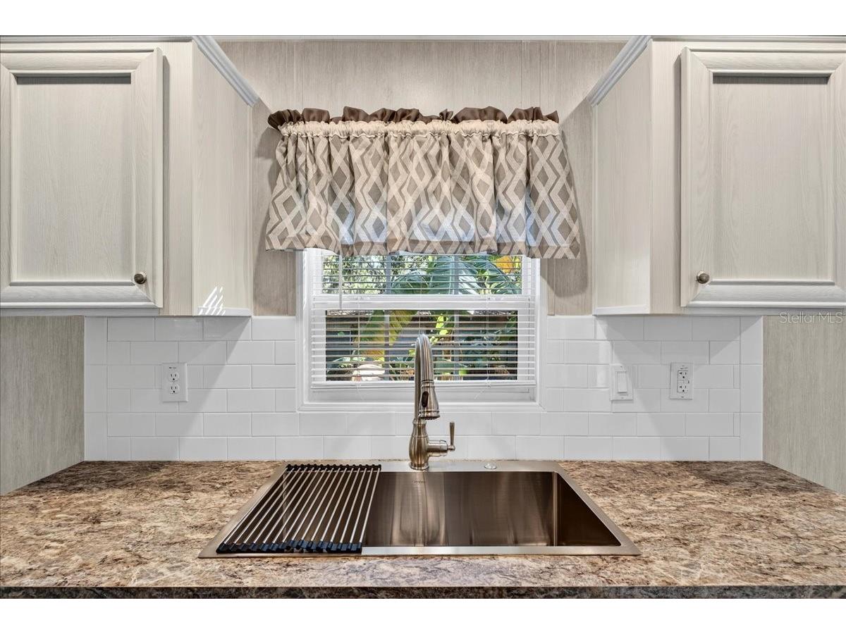 9404 Loras Street New Port Richey FL 34654 P4938470 image16