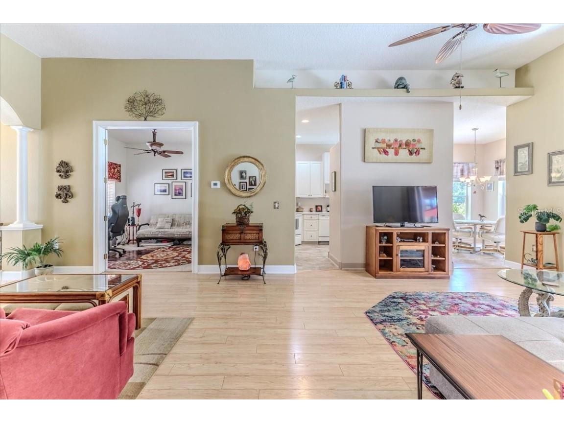 9406 Burnam Drive Weeki Wachee FL 34613 W7880668 image14