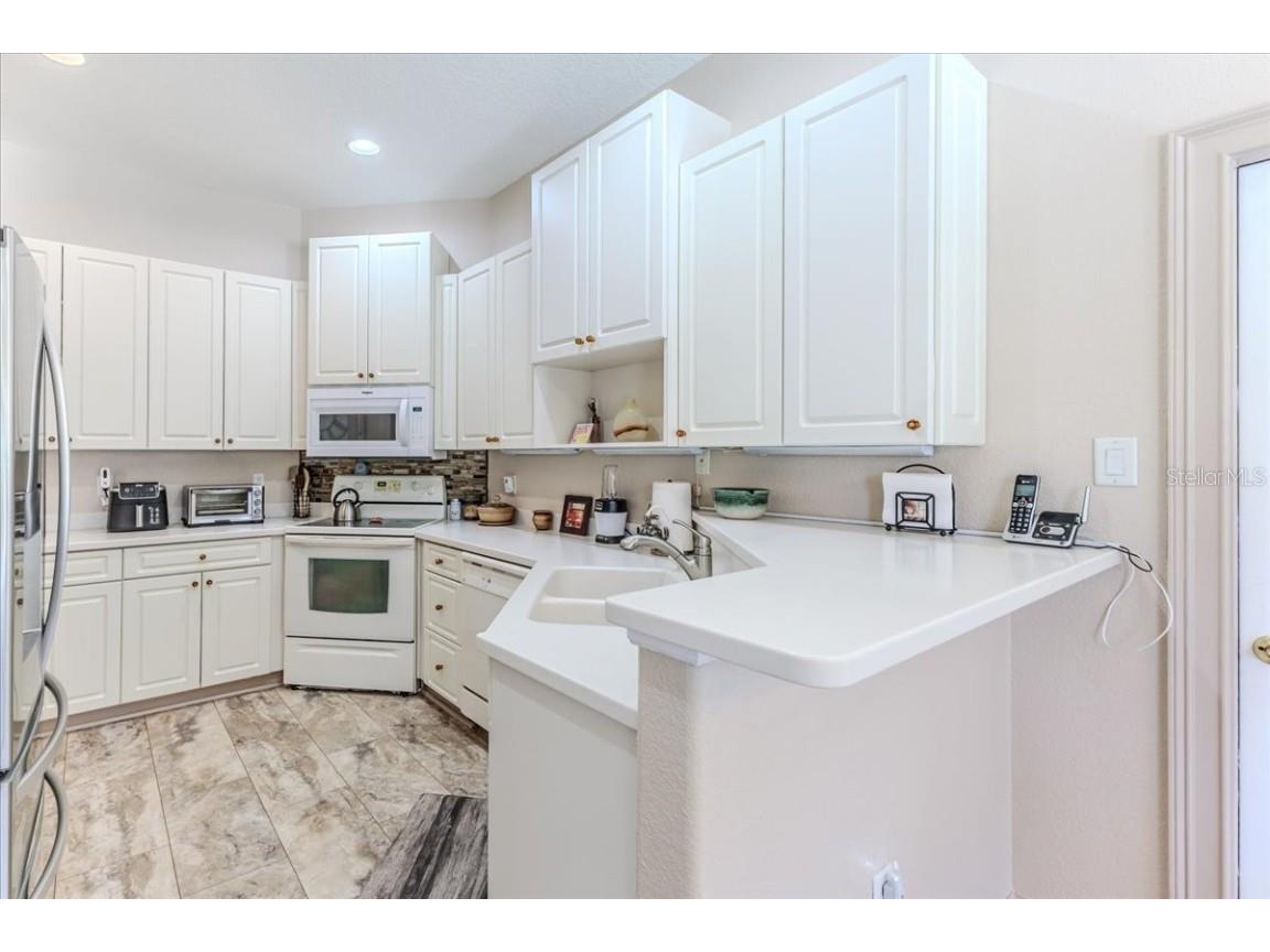 9406 Burnam Drive Weeki Wachee FL 34613 W7880668 image15