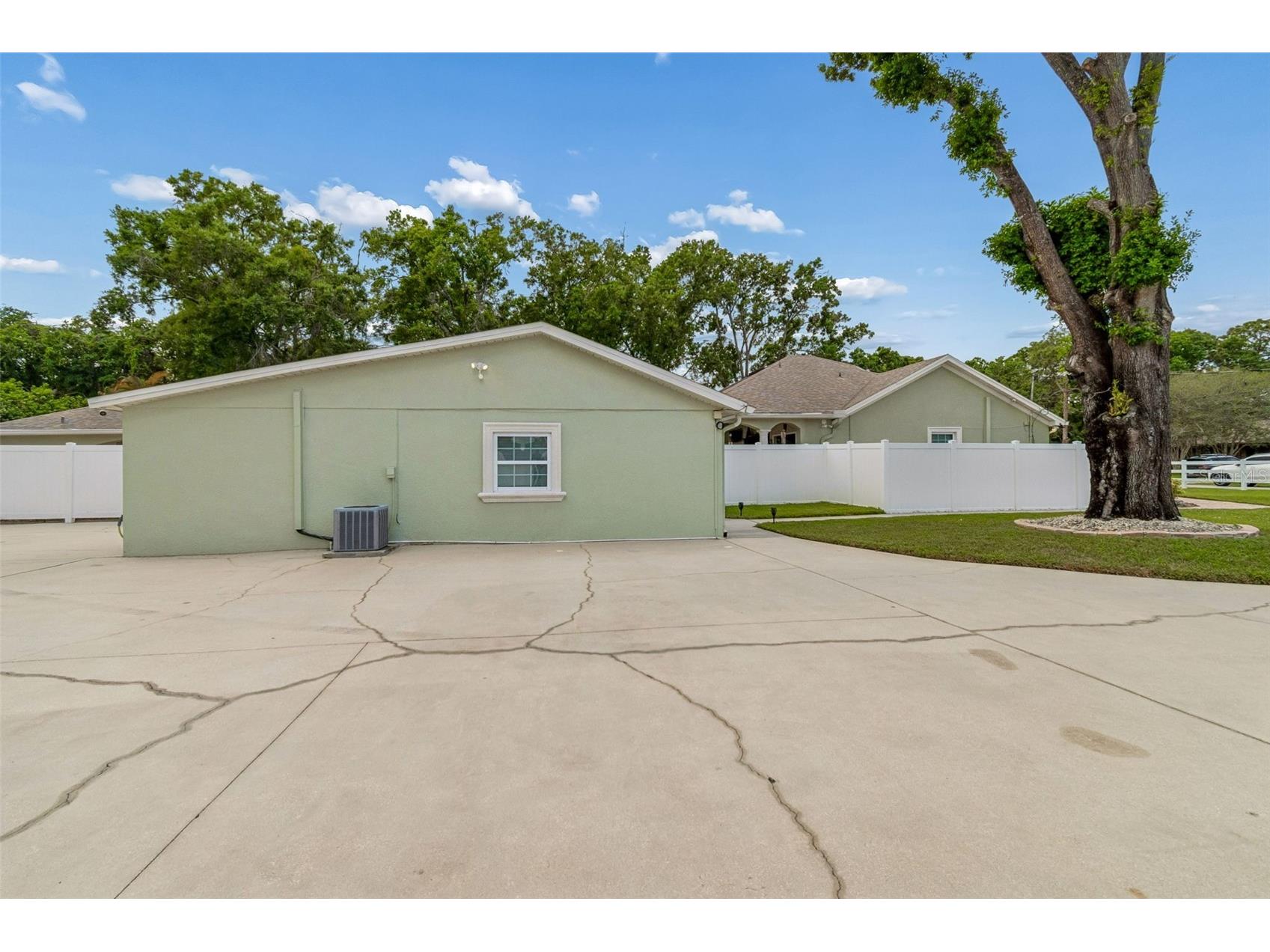 9406 W Flora Street Tampa FL 33615 TB8494641 image38