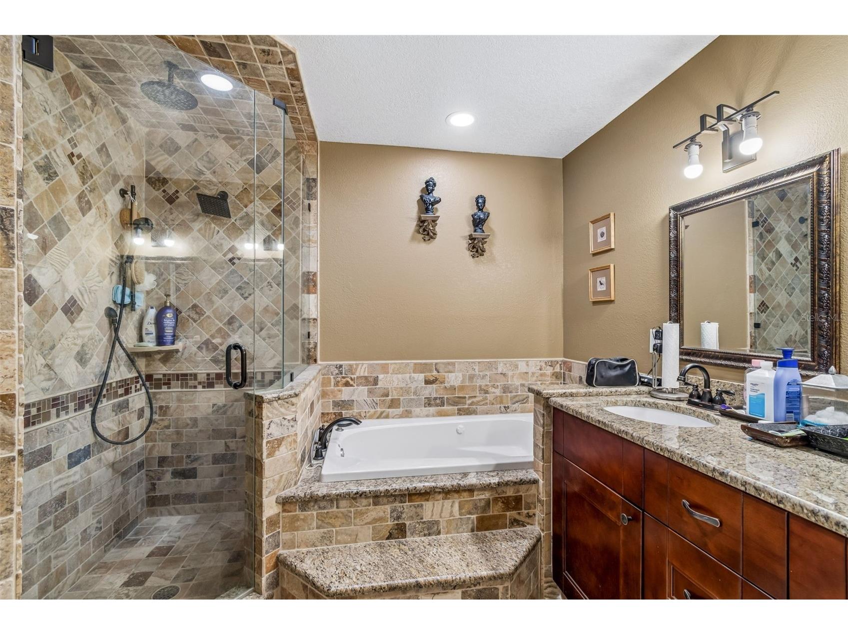 9406 W Flora Street Tampa FL 33615 TB8494641 image46