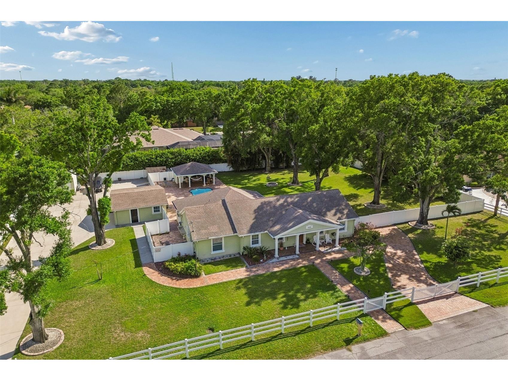 9406 W Flora Street Tampa FL 33615 TB8494641 image73