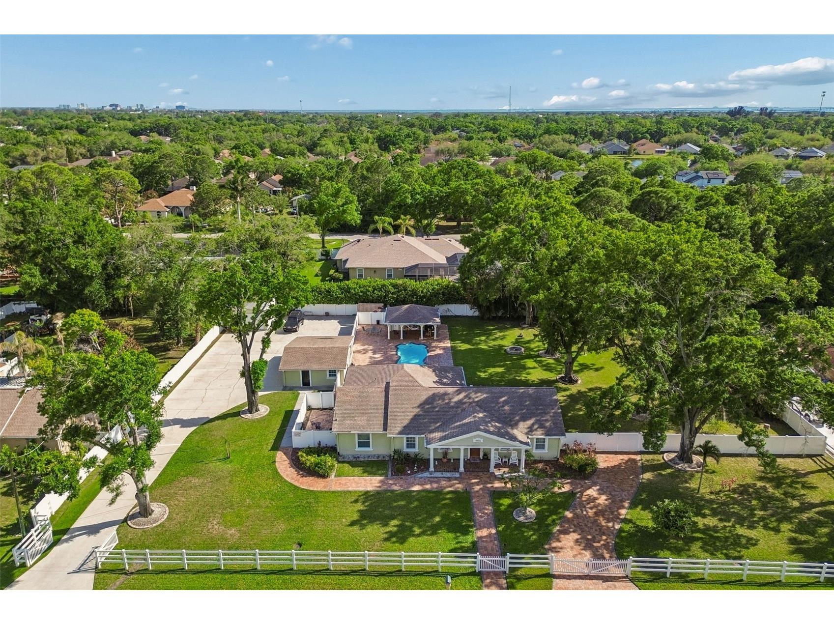 9406 W Flora Street Tampa FL 33615 TB8494641 image80