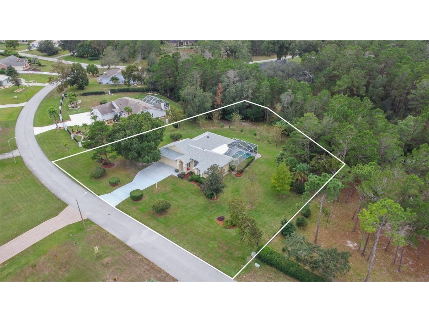 9407 Bearfoot Trail Weeki Wachee FL 34613 W7852990 image1