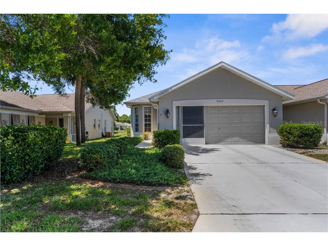 9407 Burnam Drive Weeki Wachee FL 34613 W7875751 image1