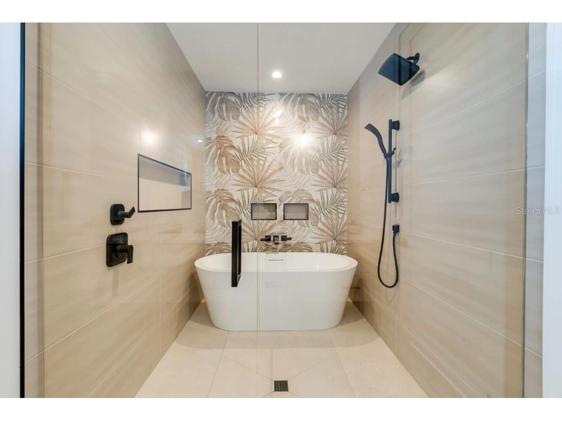 9407 Gulf Dr Anna Maria FL 34216 A4633399 image17