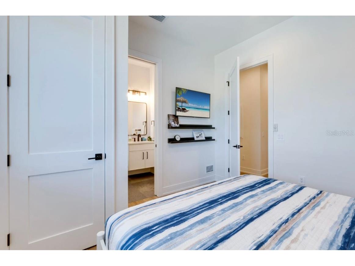 9407 Gulf Dr Anna Maria FL 34216 A4633399 image31