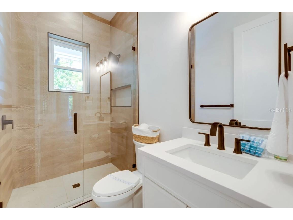 9407 Gulf Dr Anna Maria FL 34216 A4633399 image35