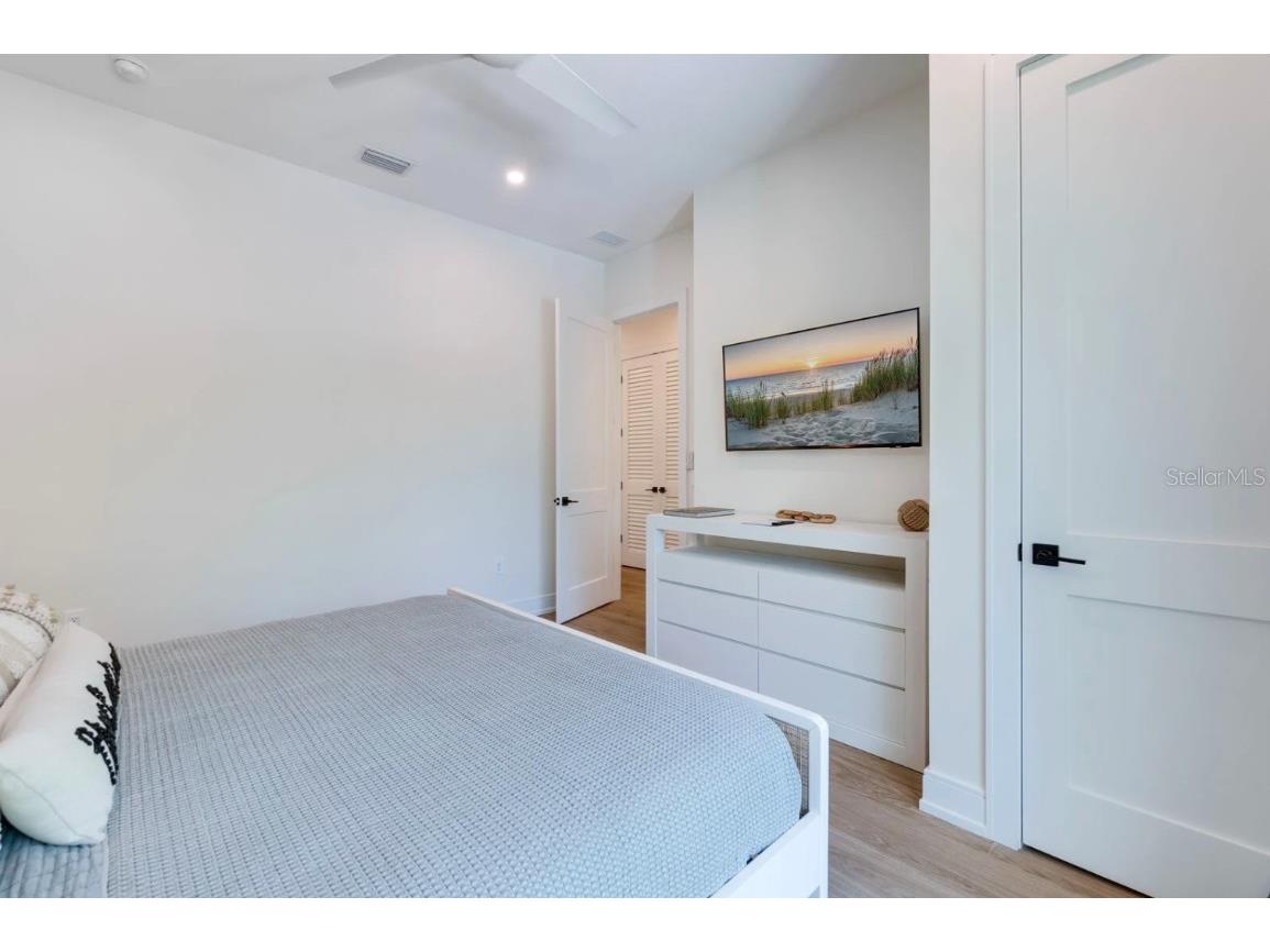 9407 Gulf Dr Anna Maria FL 34216 A4633399 image37