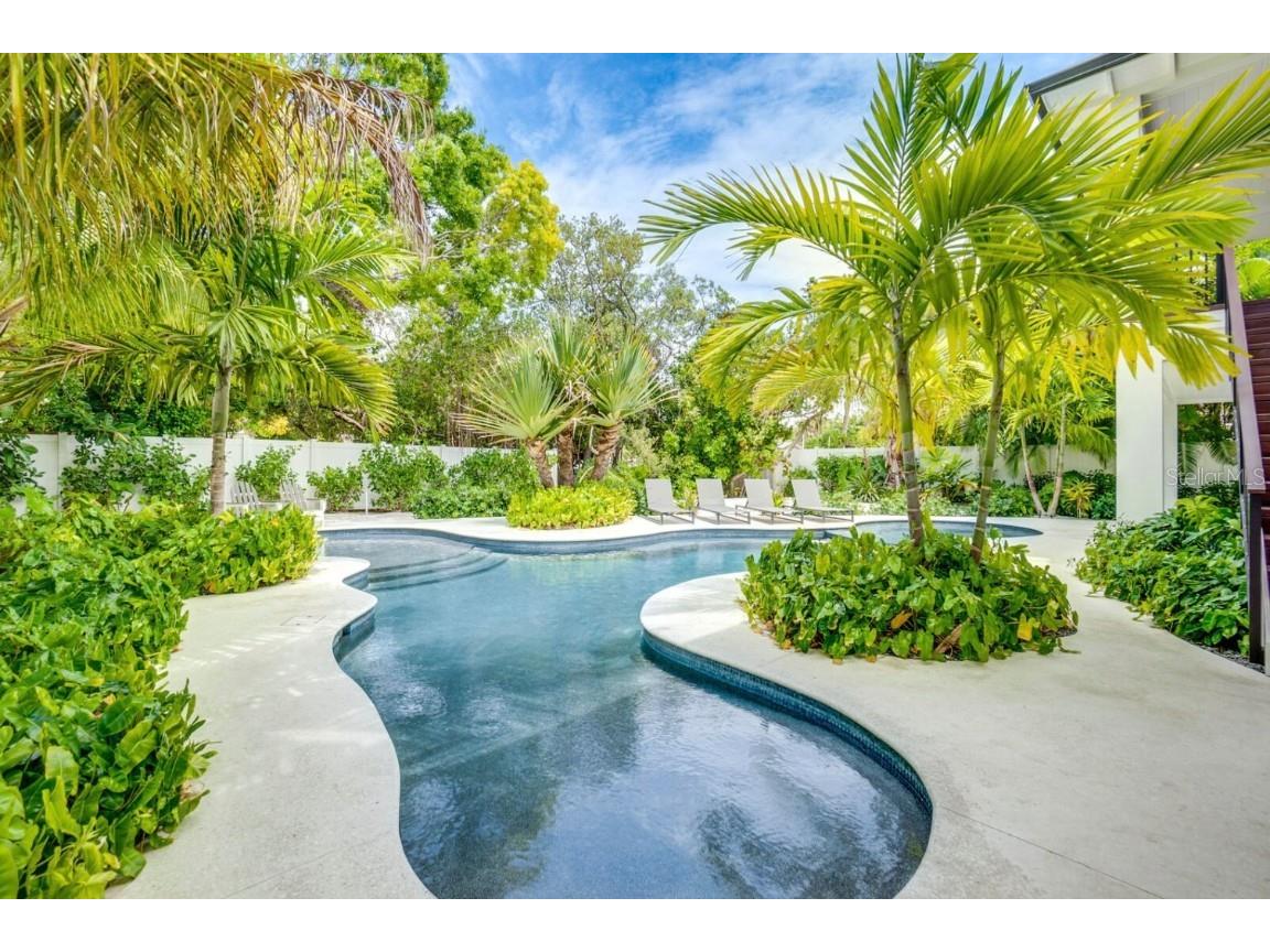 9407 Gulf Dr Anna Maria FL 34216 A4633399 image55